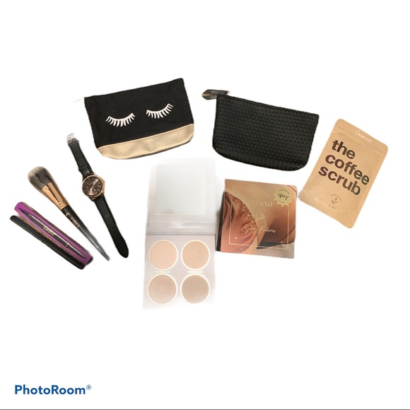 Makeup bundle - Picture 2 of 9